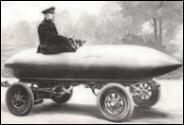 La Jamais Contente di Camille Jenatzy, primo veicolo della storia a superrae i 100Km./h nel 1899. ZEV